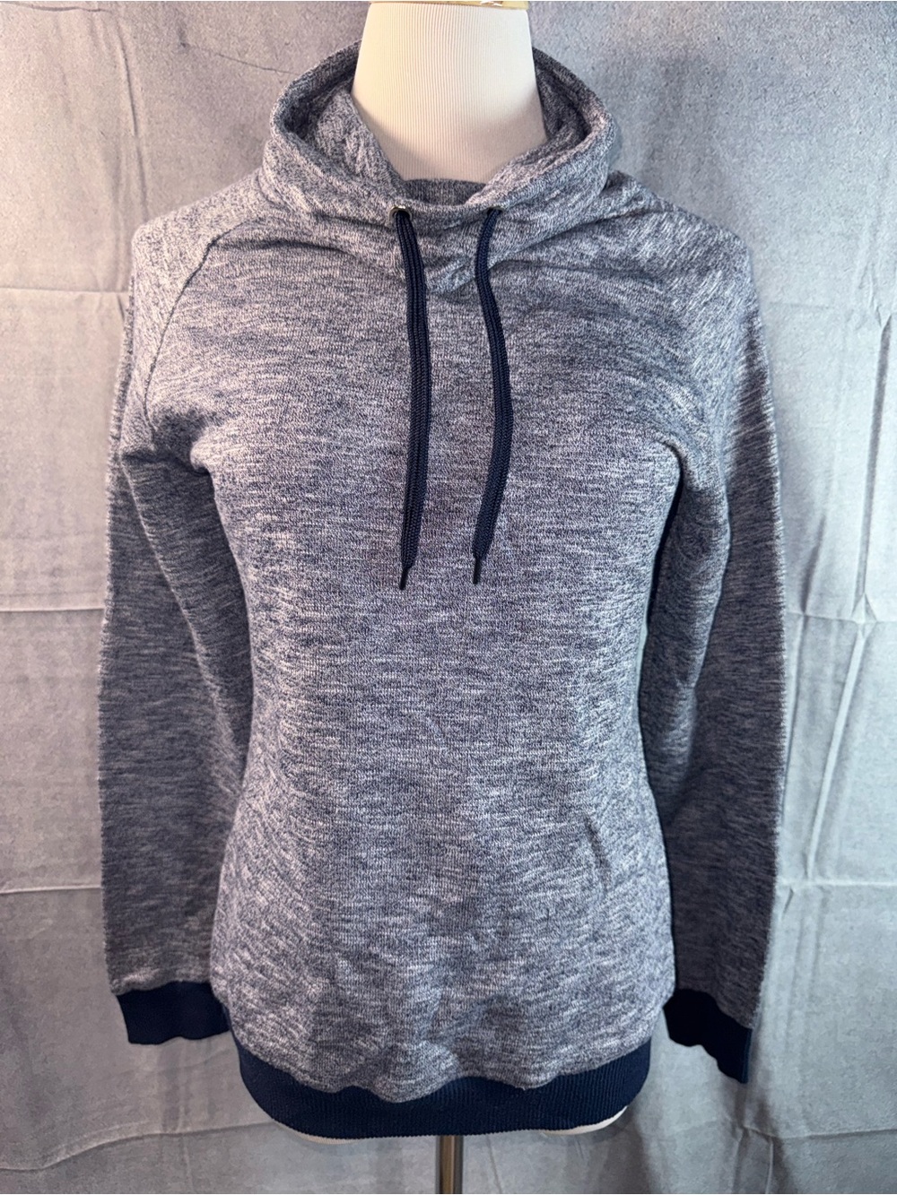 2135-Bobbie Brooks Gray Marled Pullover Hoodie with Navy Trim